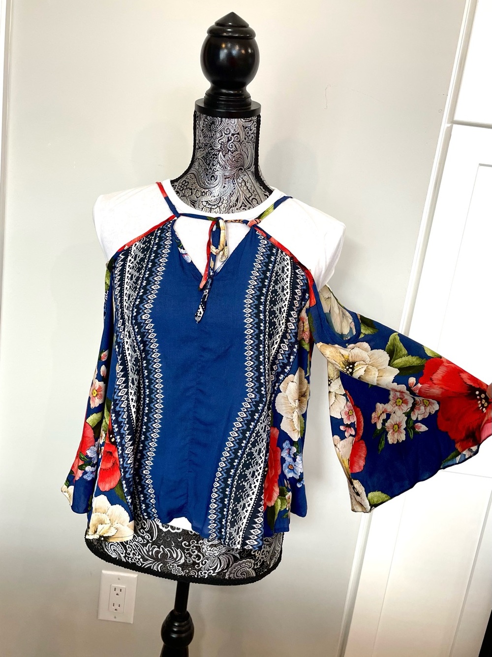 FARM Rio Blue Floral Cold-Shoulder Tie-Neck Blouse